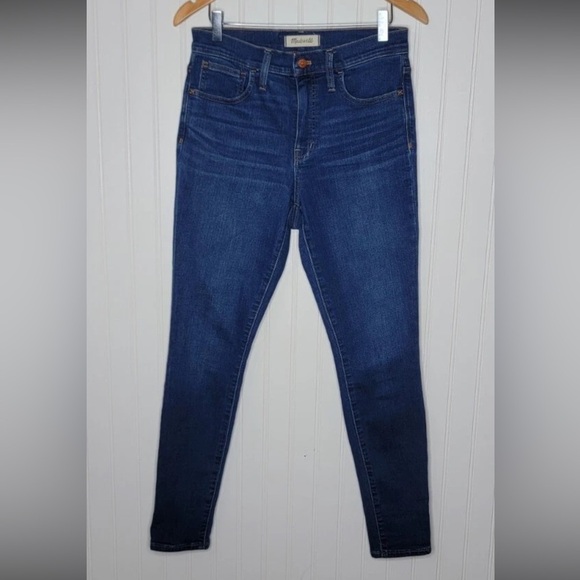 9" Mid-Rise Roadtripper Authentic Jeans in Enfield Wash Womans Size 29 - Picture 5 of 7